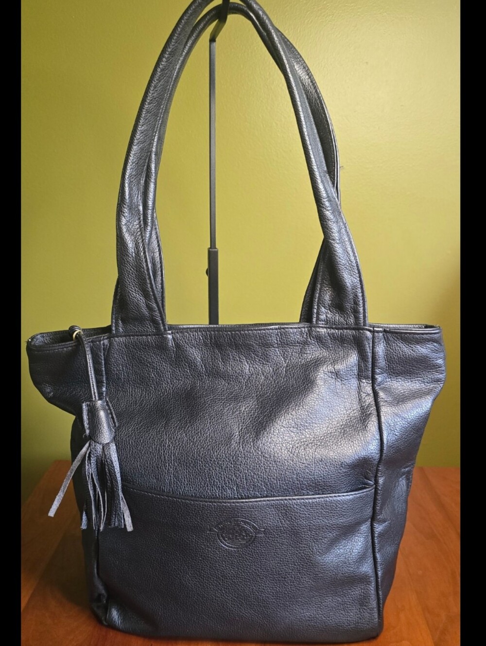 Black Stone Mountain Pebbled Leather Shoulder Hobo Bag